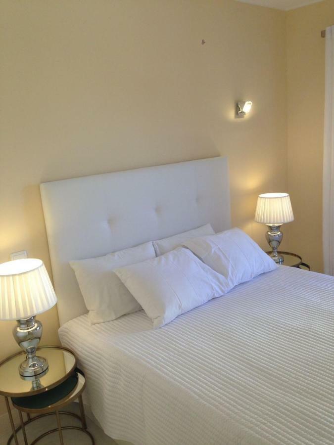 Beachfront Seaview Litoralmar Apt, Fast Wifi, Airco, Pool, Private Parking 포티마오 외부 사진